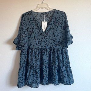 NWT BloomChic Blue Spotted Blouse
